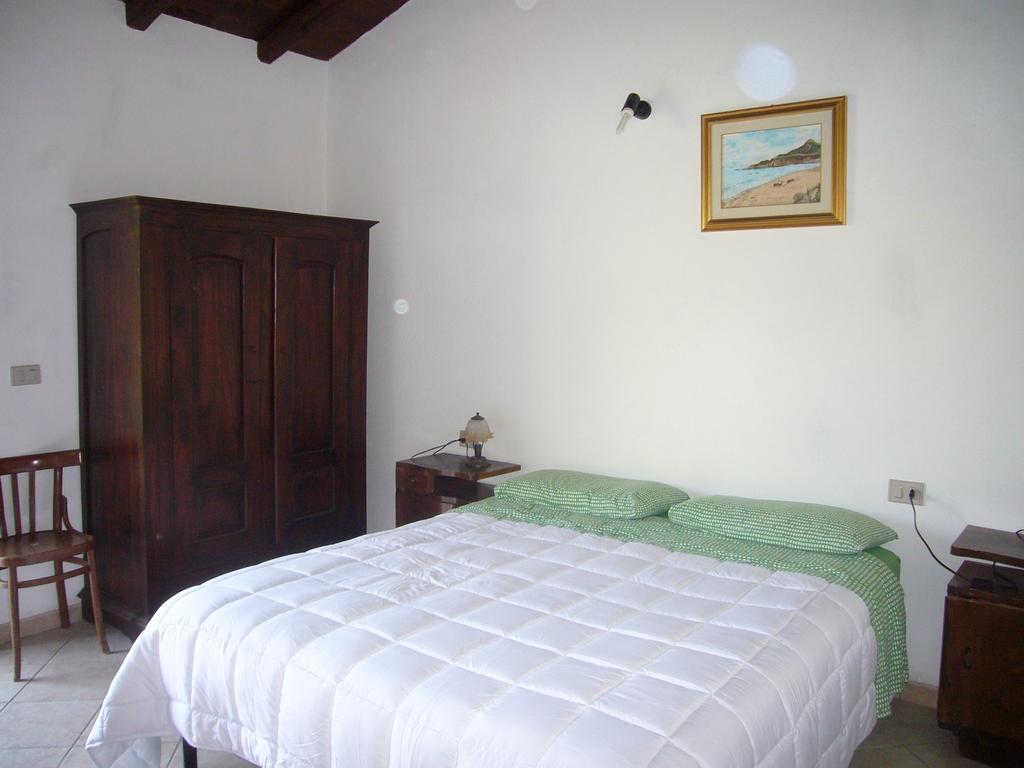Su Trabi B&B Fluminimaggiore Ruang foto
