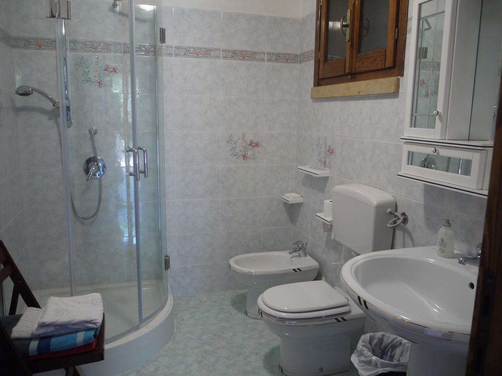 Su Trabi B&B Fluminimaggiore Ruang foto