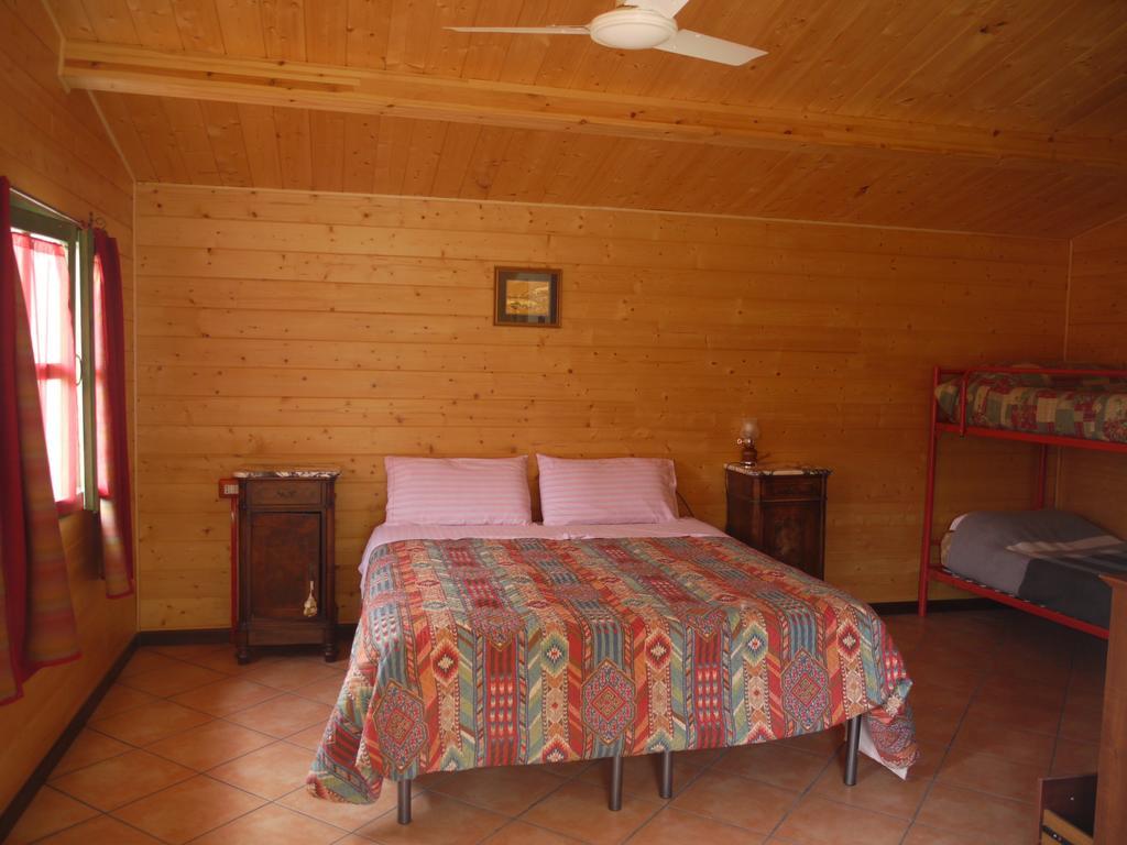 Su Trabi B&B Fluminimaggiore Ruang foto