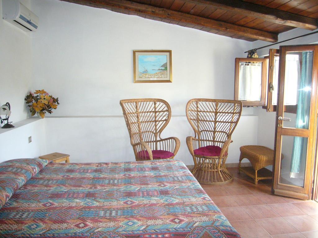 Su Trabi B&B Fluminimaggiore Bagian luar foto